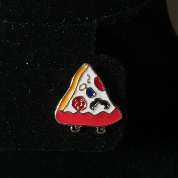 Adorable Pizza Enamel Collectible Lapel Pin - Picture 1 of 2